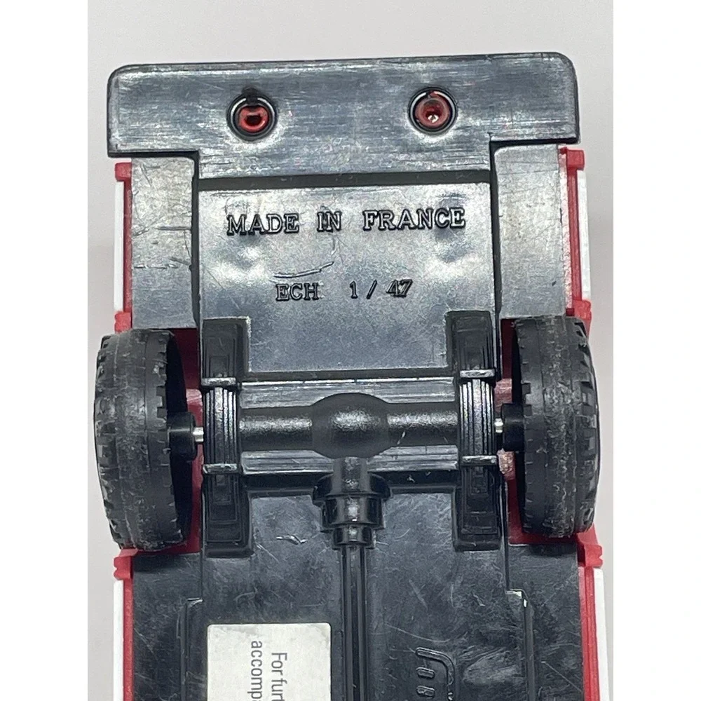 Majorette‎ 1/47 Scale 3030 - Pompe 4 Incendie New York Fire Dept. Engine #5